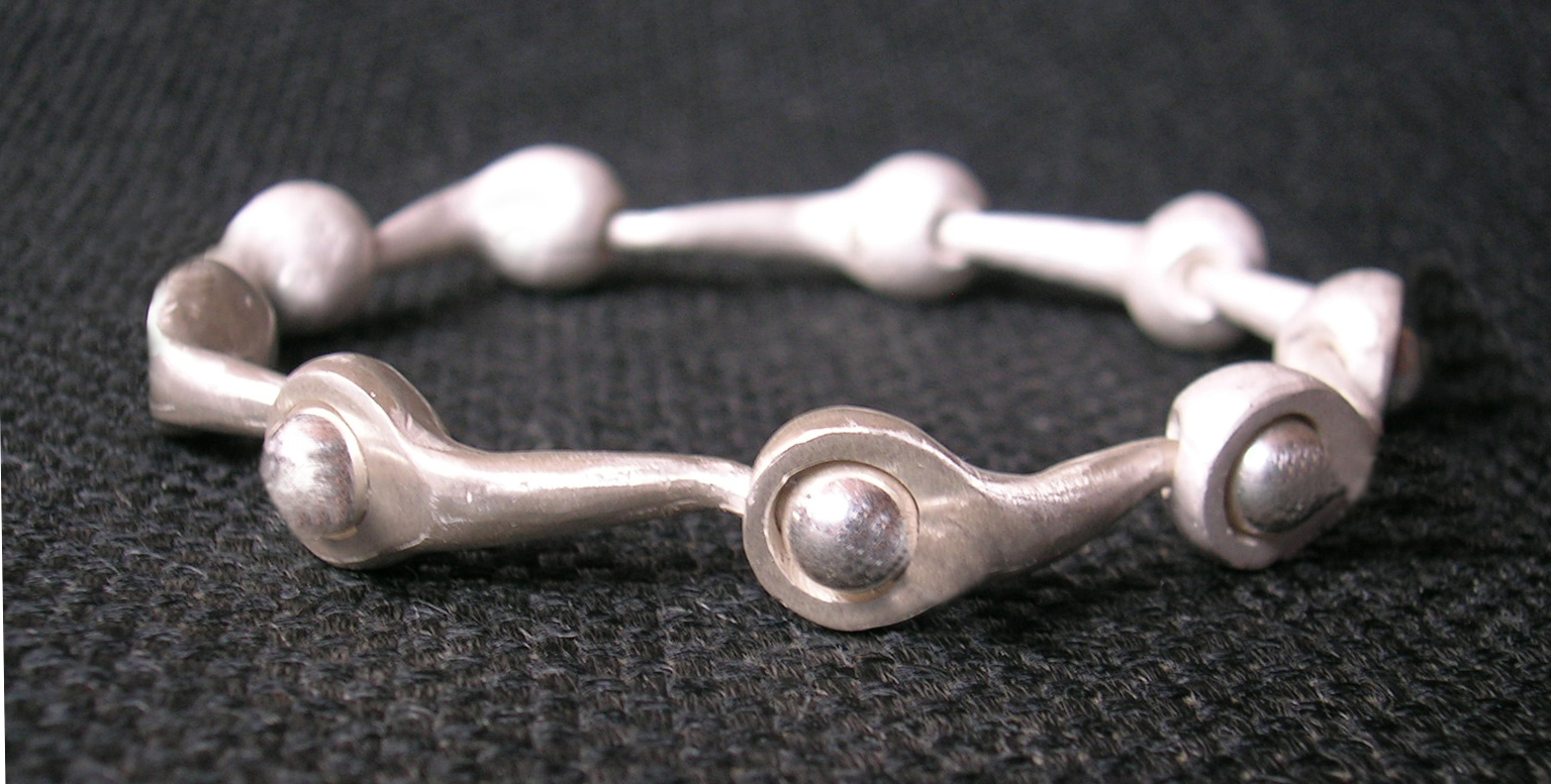 Contemporary Jewelry Design | © Alberto Leonardo | Designer